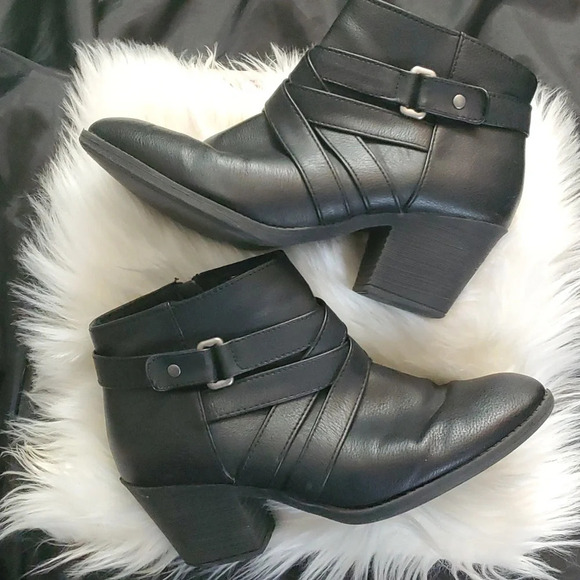 American Eagle Ankle Booties Zipper Sides and Strap Design with Silver Buckle - Picture 1 of 11